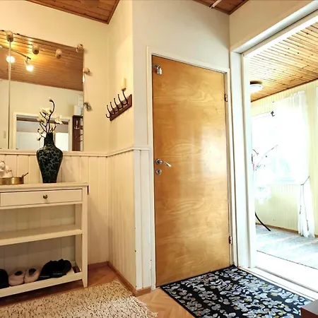 Peaceful House For Relaxing Сasa de vacaciones *