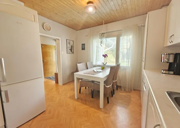 Peaceful House For Relaxing Semesterbostad